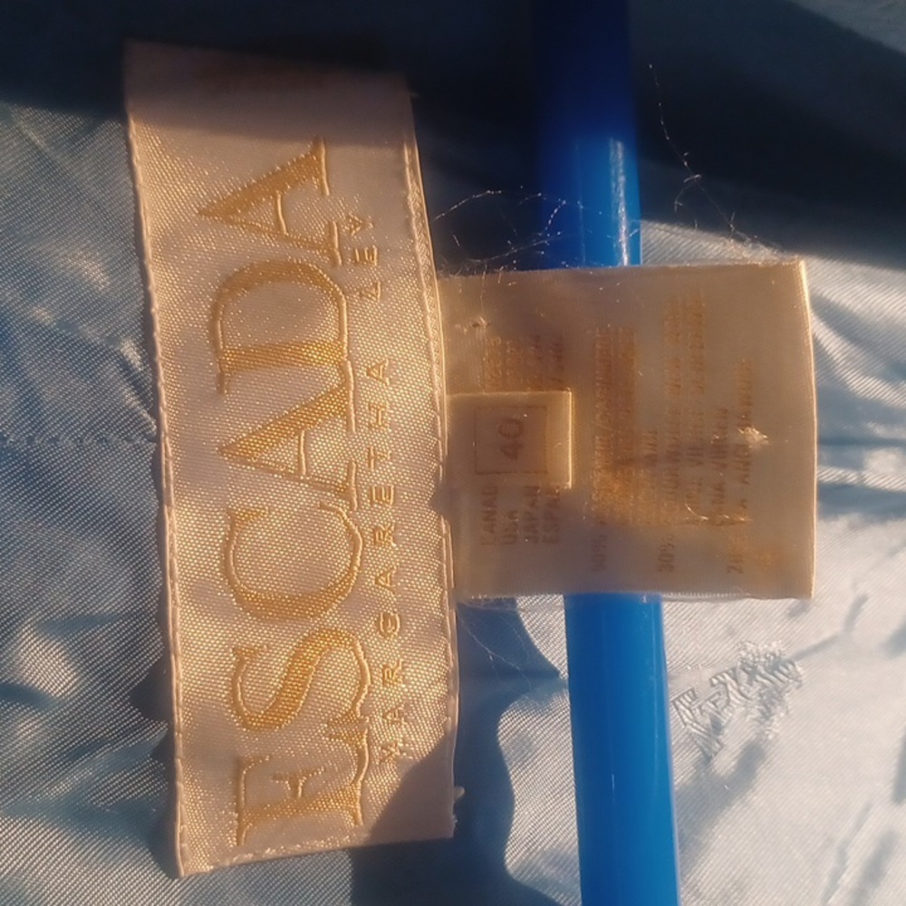 ESCADA CASHMERE - Picture 4 of 6
